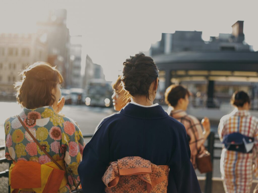 浴衣を着た人